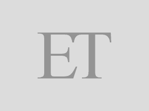 Real estate sector outlook negative for FY'18: India Ratings