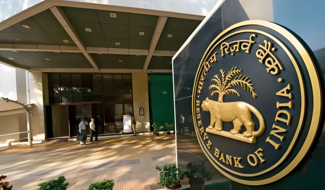 RBI revises deposit interest rules to boost transparency, uniformity; new norms effective October 1 - Telangana Today