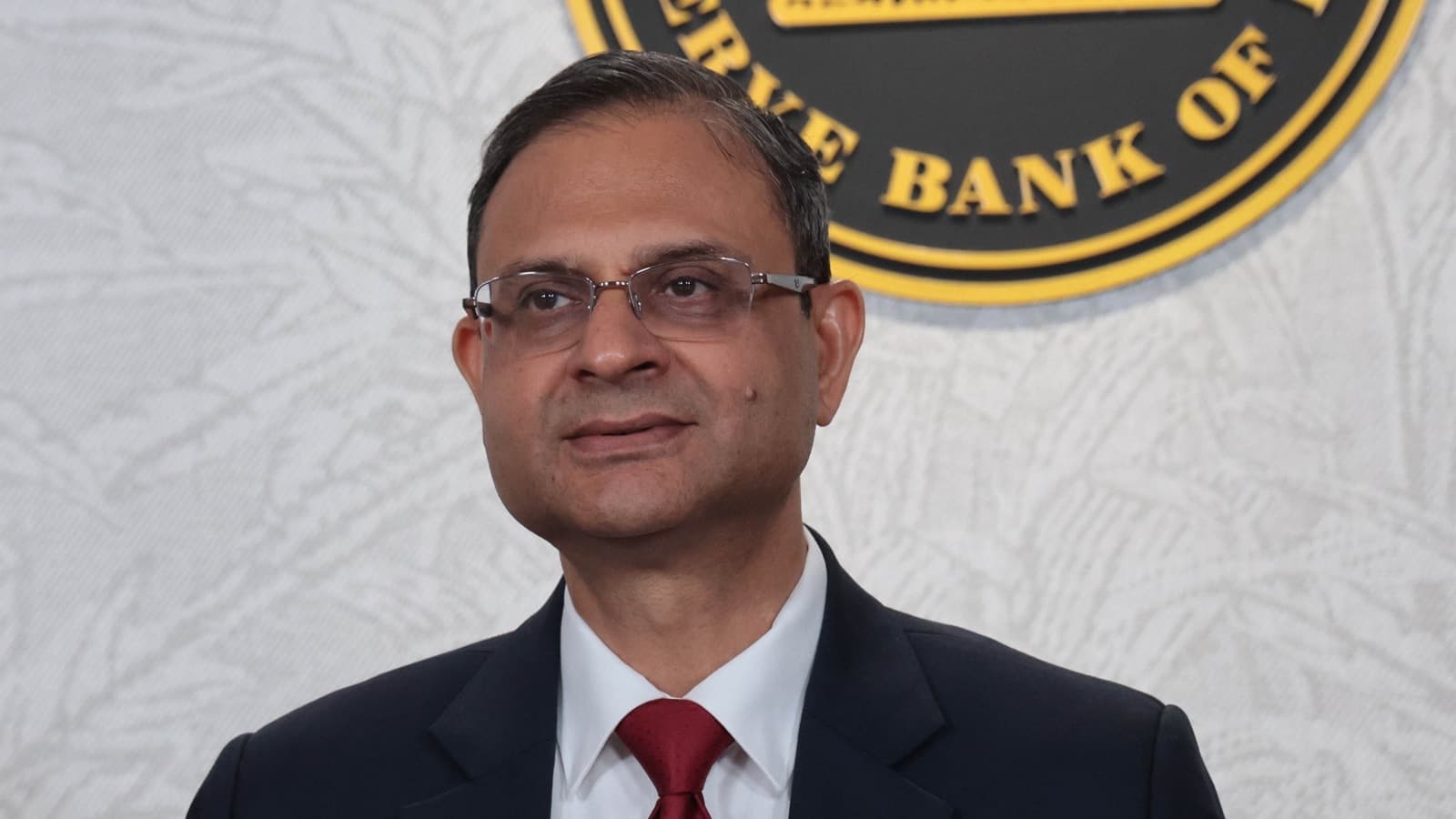 Capital flow push: RBI eases foreign borrowing rules for PSUs, FCNR deposits of banks - The Indian Express