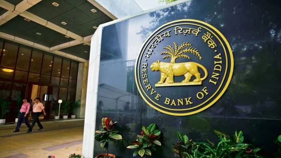 RBI Rate Hike Chances Rise As Banking System Liquidity Surplus Hits Record ₹10.3 Trillion - Free Press Journal
