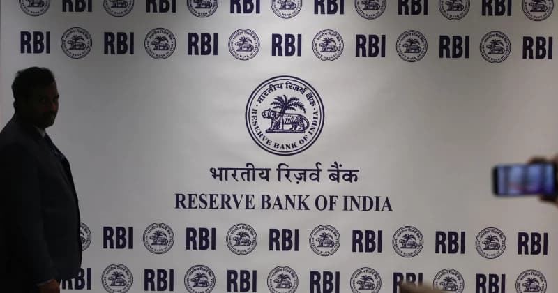 Reserve Bank of India holds rates at 5.25%, unveils measures to support falling rupee - Crypto Briefing